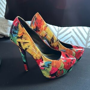 Super cute colorful Steve Madden heels